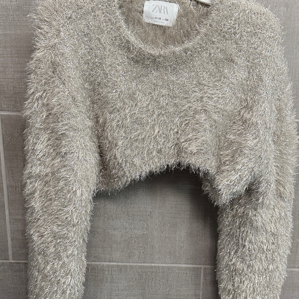 Worn once- Girl Zara Textured Cream Cropped Sweater